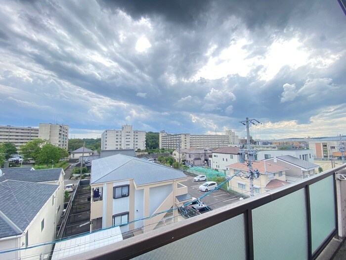 物件内観写真22　(室内からの展望)