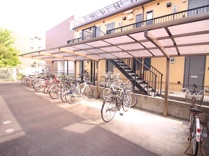 物件外観写真5　(駐輪場)