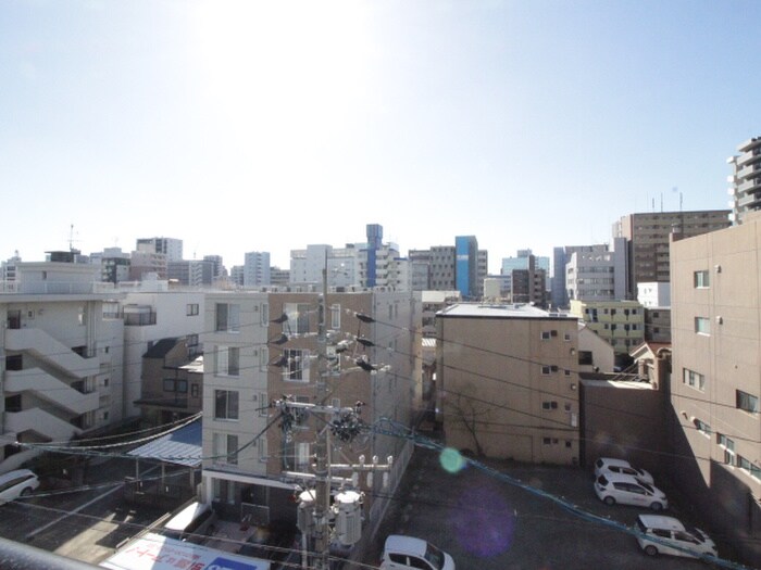 物件内観写真16　(室内からの展望)