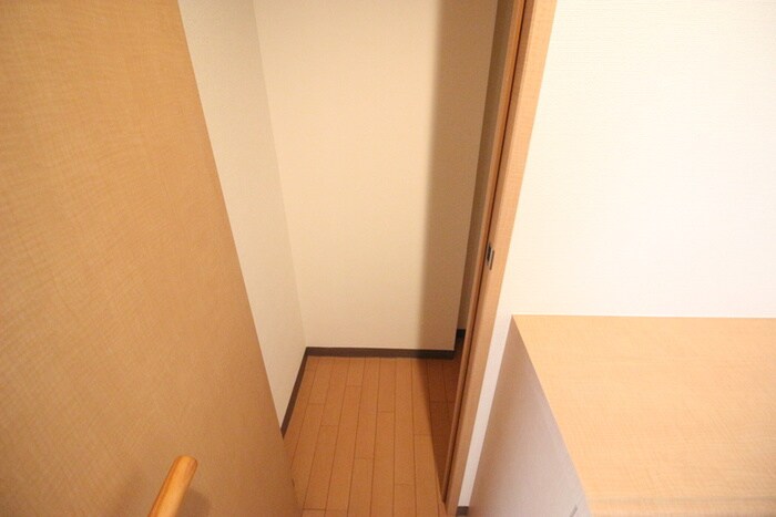 物件内観写真16　(収納)