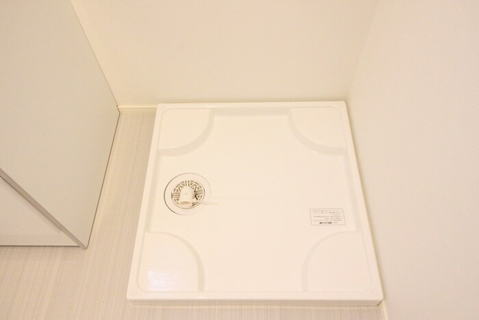 物件内観写真11　(洗濯機置場)