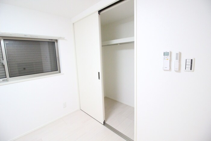 物件内観写真13　(収納)