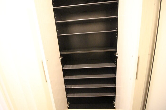 物件内観写真14　(靴箱)