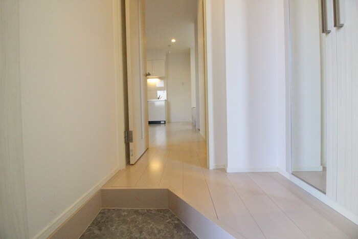 物件内観写真15　(玄関)