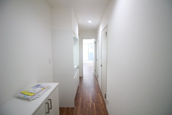 物件内観写真20　(廊下)