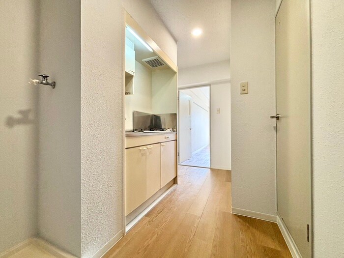 物件内観写真17　(廊下)