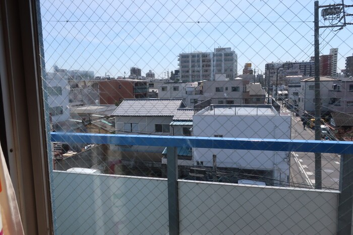 物件内観写真22　(室内からの展望)