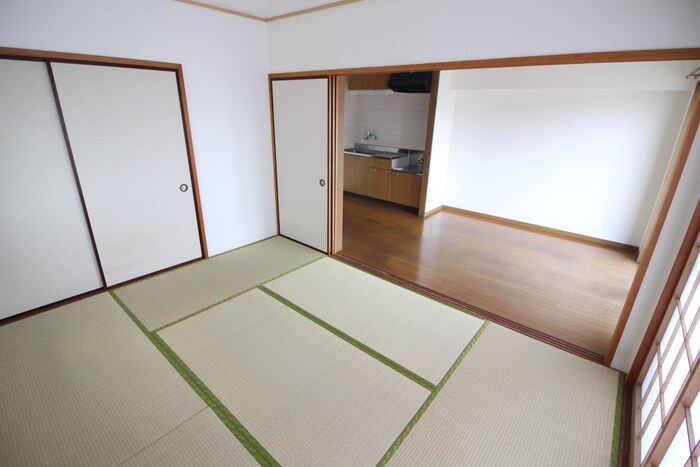 物件内観写真8　(居室)