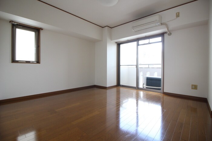 物件内観写真11　(居室)