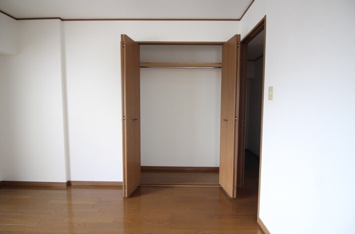 物件内観写真12　(収納)