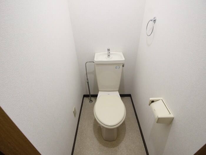 物件内観写真16　(トイレ)