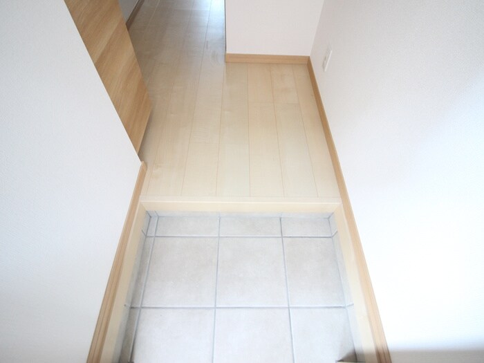 物件内観写真19　(玄関)