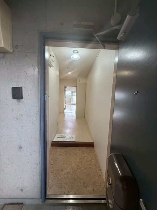 物件内観写真17　(玄関)