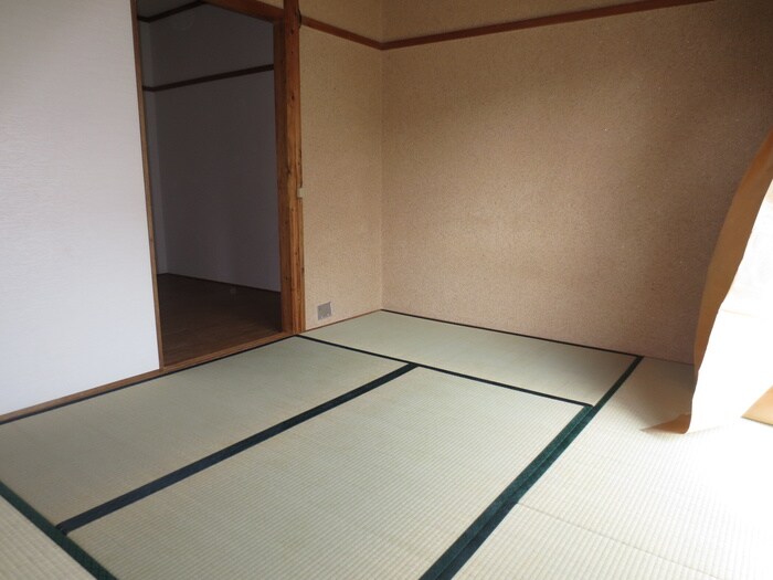 物件内観写真12　(居室)