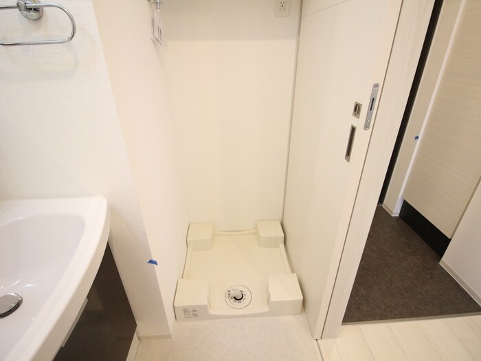 物件内観写真13　(洗濯機置場)