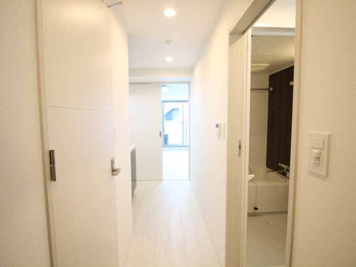 物件内観写真14　(廊下)