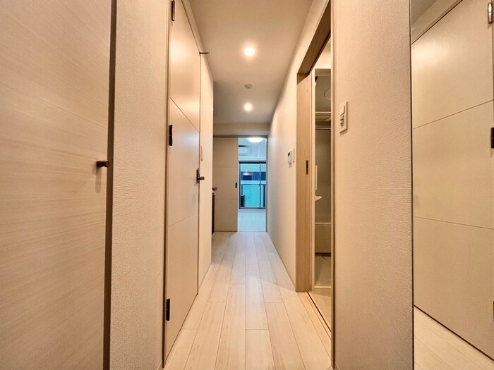 物件内観写真14　(廊下)
