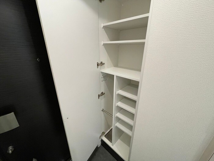 物件内観写真15　(靴箱)