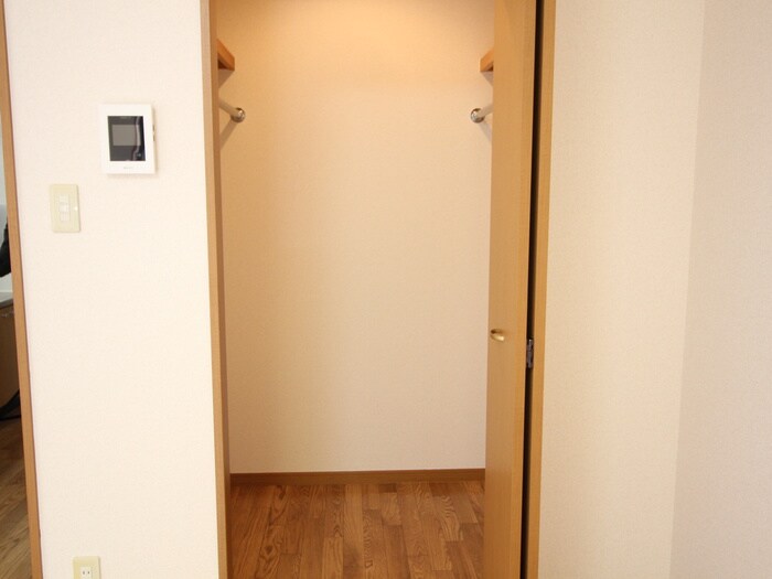 物件内観写真18　(収納)