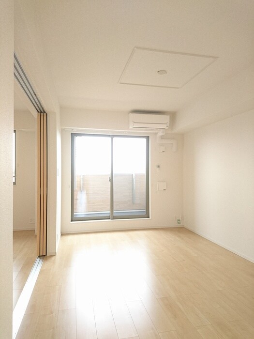 物件内観写真4　(居室)