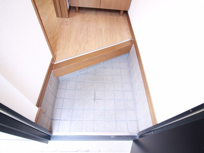 物件内観写真15　(玄関)