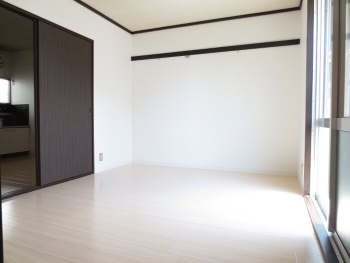 物件内観写真6　(居室)