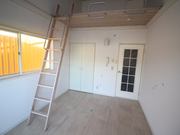 物件内観写真9　(居室)