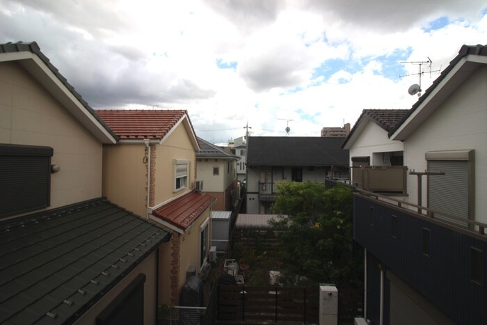 物件内観写真16　(室内からの展望)