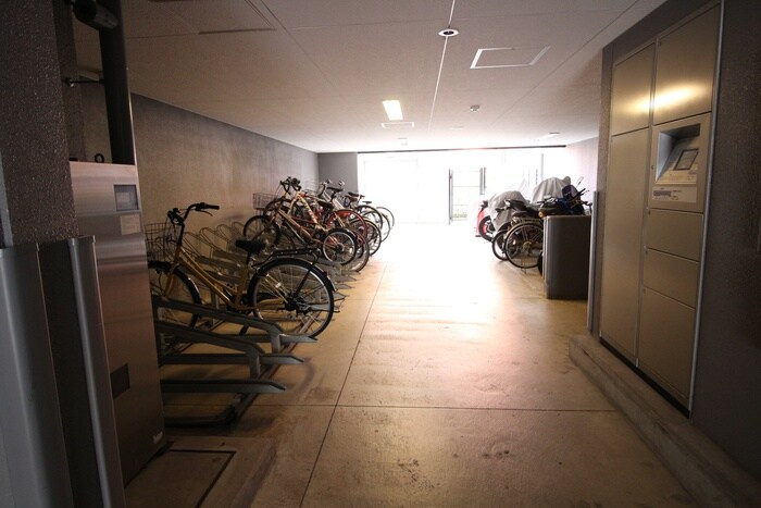 物件外観写真5　(駐輪場)