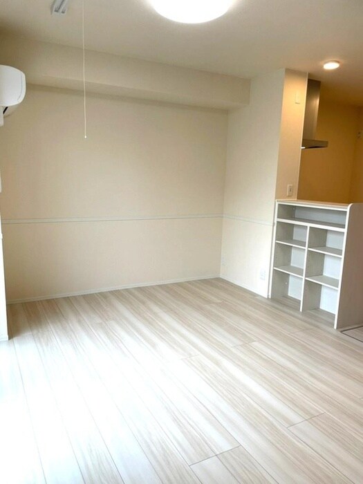 物件内観写真2　(居室)