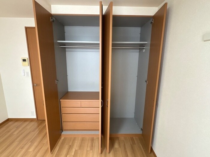 物件内観写真10　(収納)