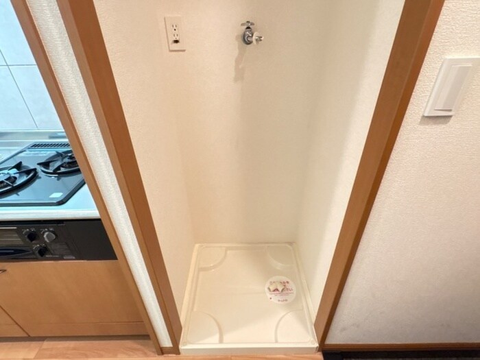 物件内観写真16　(洗濯機置場)