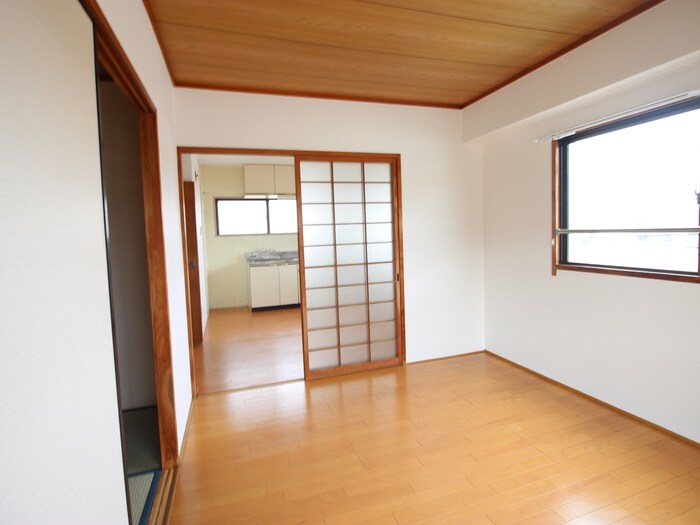 物件内観写真9　(居室)