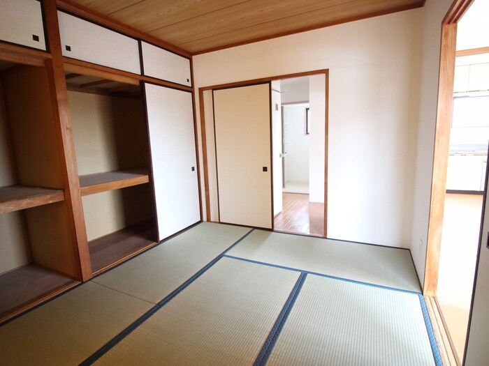 物件内観写真10　(居室)