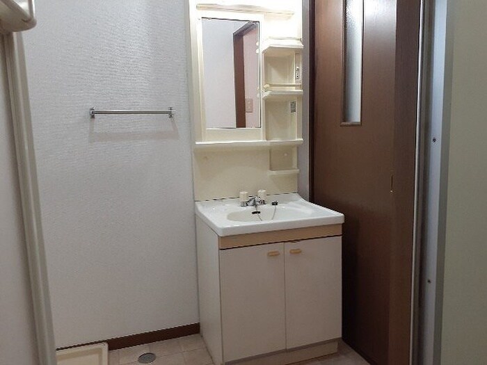 物件内観写真10　(洗面)