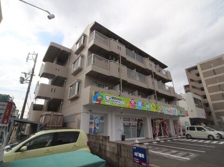 イトウマンション植田外観写真