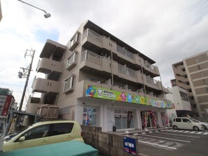 イトウマンション植田外観写真
