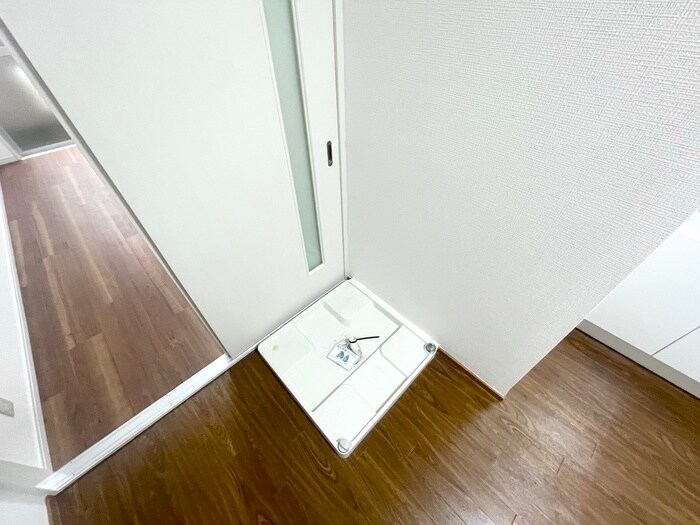 物件内観写真15　(洗濯機置場)