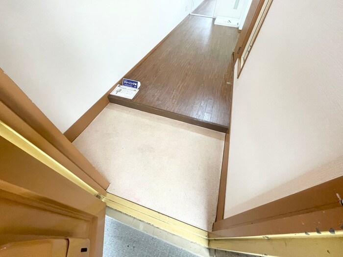 物件内観写真19　(玄関)