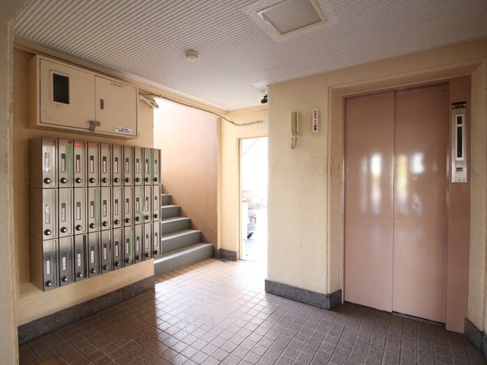 物件外観写真4　(建物設備)