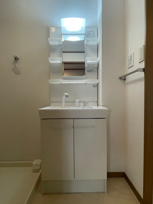 物件内観写真9　(洗面)