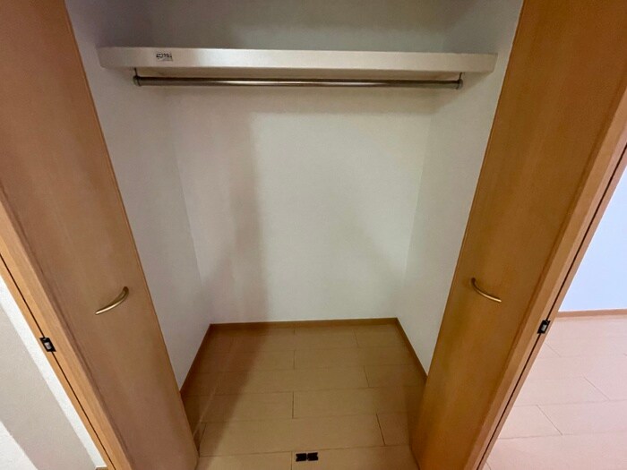 物件内観写真15　(収納)