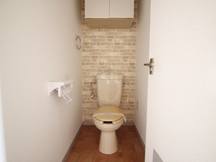 物件内観写真13　(トイレ)