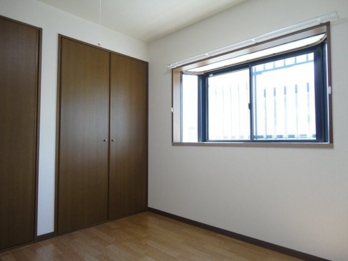 物件内観写真10　(居室)