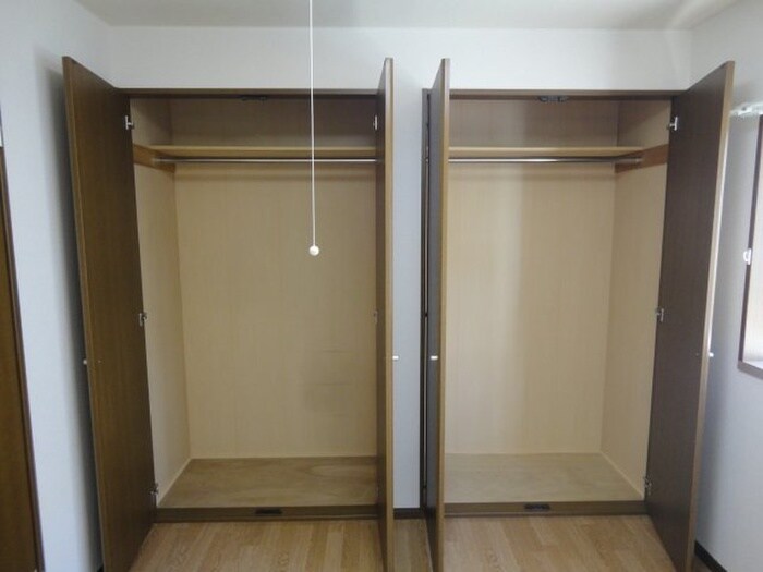 物件内観写真15　(収納)