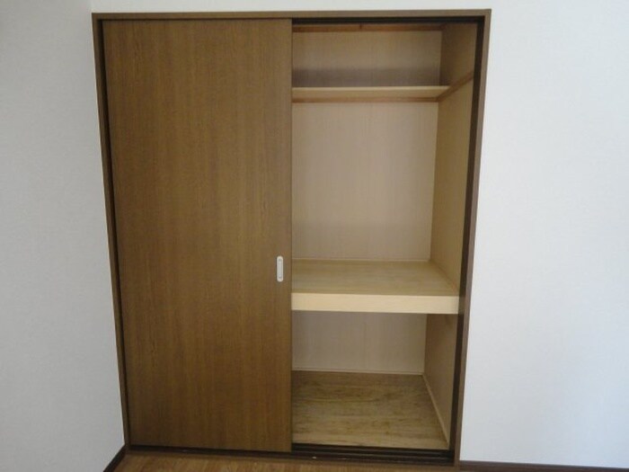 物件内観写真16　(収納)