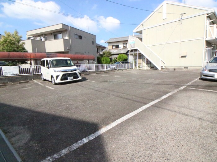 フレアパークの駐車場