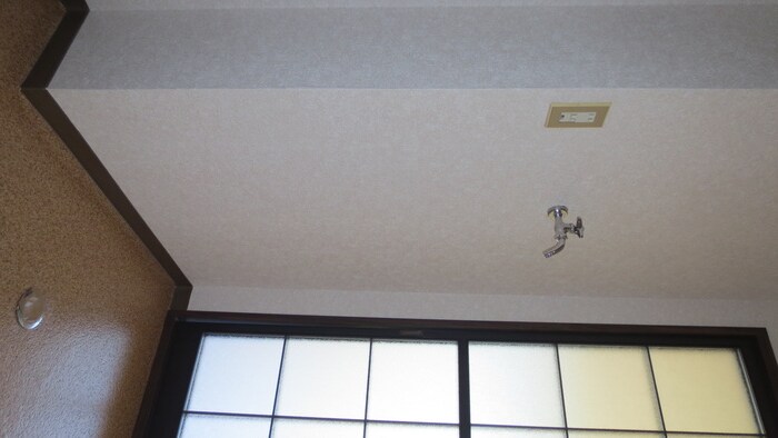 物件内観写真11　(洗濯機置場)