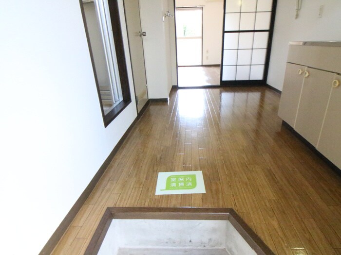 物件内観写真18　(廊下)