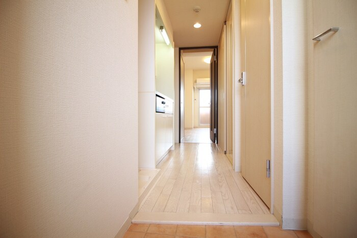 物件内観写真9　(玄関)